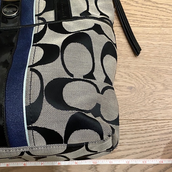 COACH Carly Hobo Tote with Patent Leather Trim - Picture 3 of 6